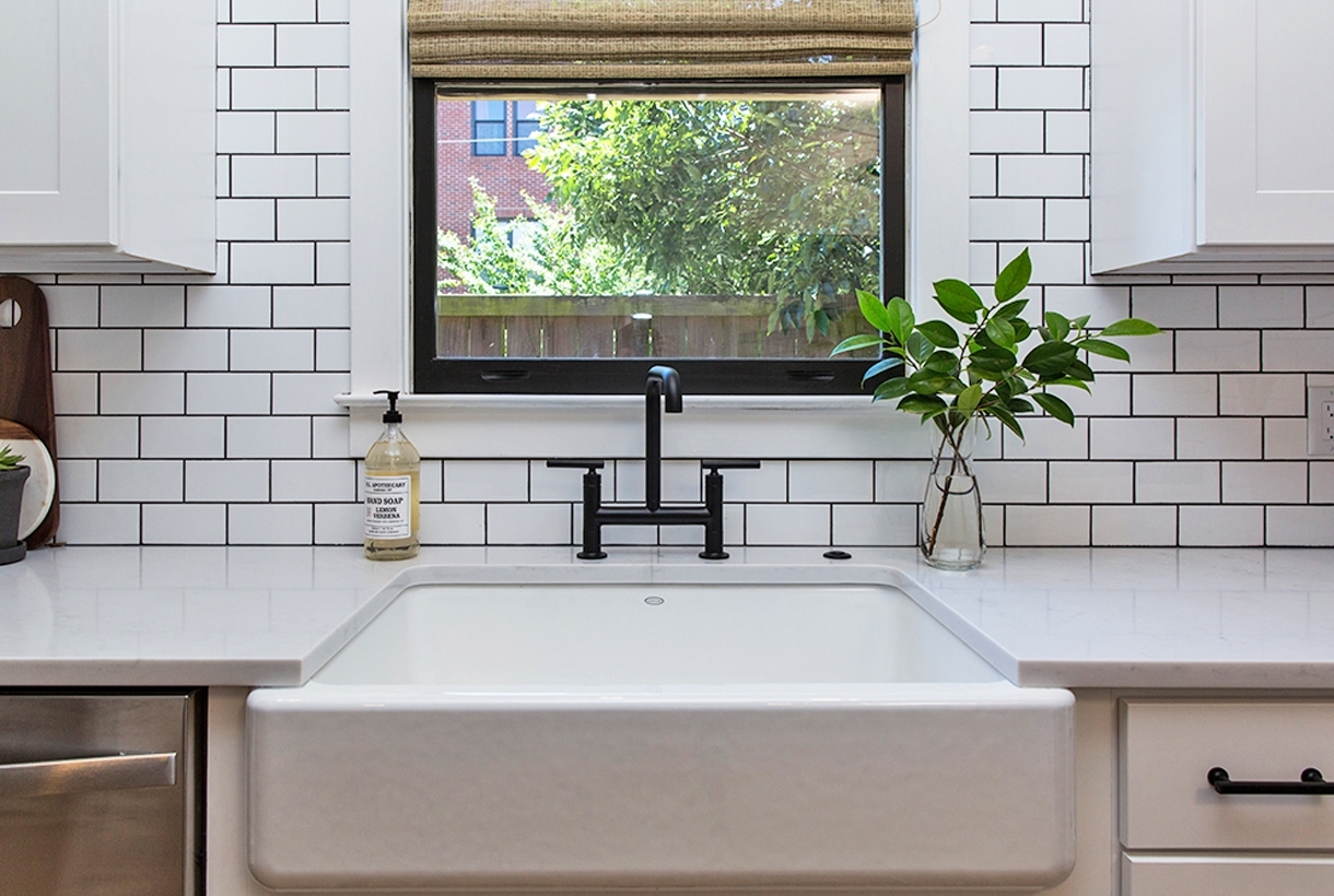 do you need tiles behind a kitchen sink